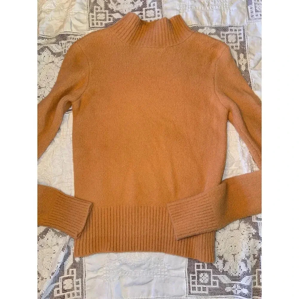 FOREVER 21 sweater - size small tan - New without tags